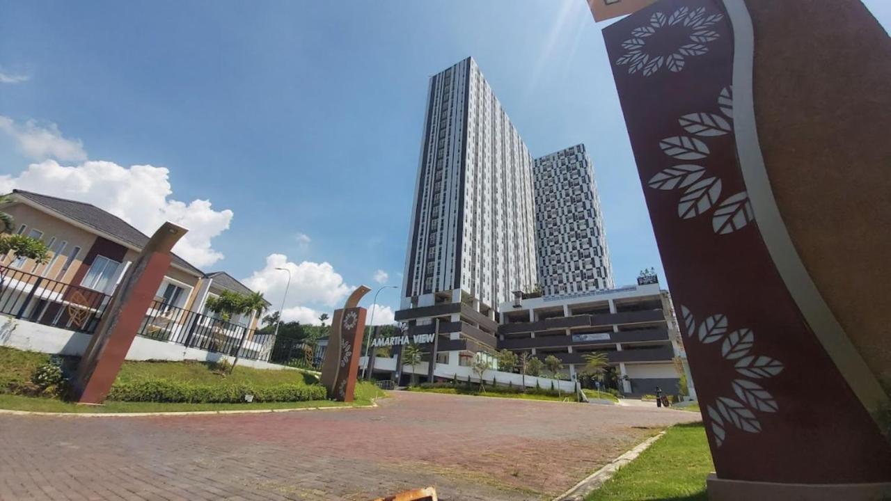 Amartha View Apartement Tambakaji Екстер'єр фото